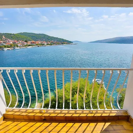 Beachfront Neves Апартаменты Марина