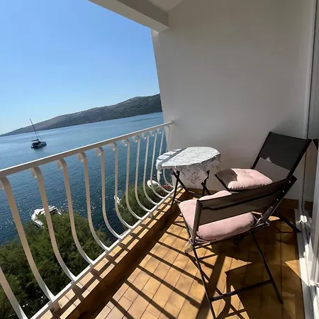 Апартаменты Beachfront Neves *