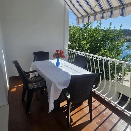 Beachfront Neves