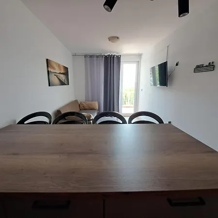 Beachfront Neves דירה מרינה