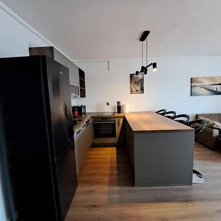 Beachfront Neves דירה *