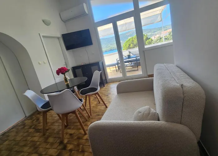 Beachfront Neves Apartment Marina